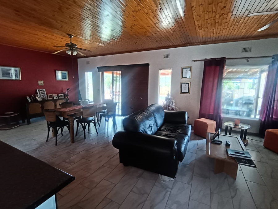 3 Bedroom Property for Sale in Verwoerdpark Northern Cape